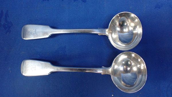 A PAIR OF VICTORIAN SILVER FIDDLE PATTERN LADELS