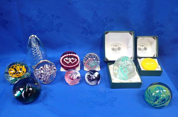 A COLLECTION OF GLASS PAPERWEIGHTS