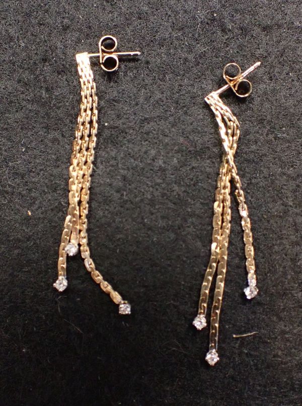 A PAIR OF 9CT GOLD DIAMOND DROP EARRINGS