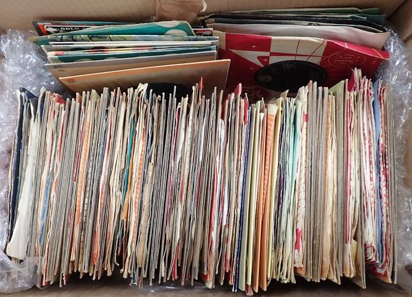 A COLLECTION OF POP 45rpm SINGLES