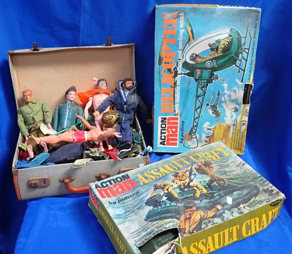 A BOXED ACTION MAN 'ASSAULT CRAFT' AND 'HELICOPTER'