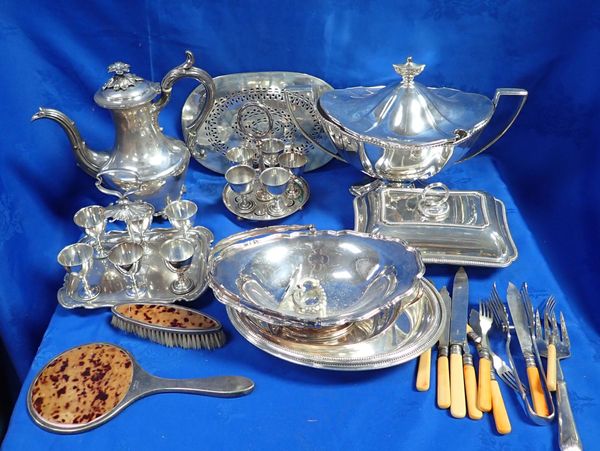 A SILVER PLATED SOUP TUREEN