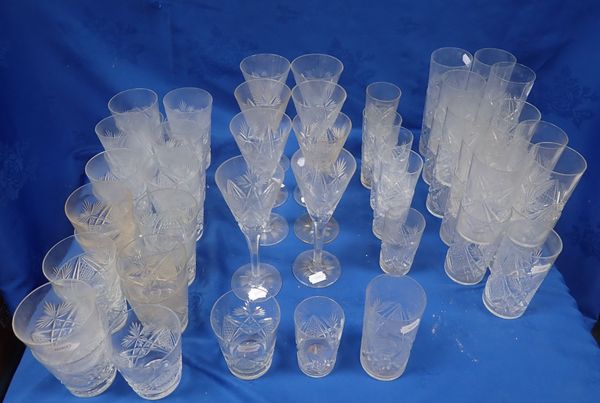 A LARGE COLLECTION OF CRYSTAL TABLE GLASS
