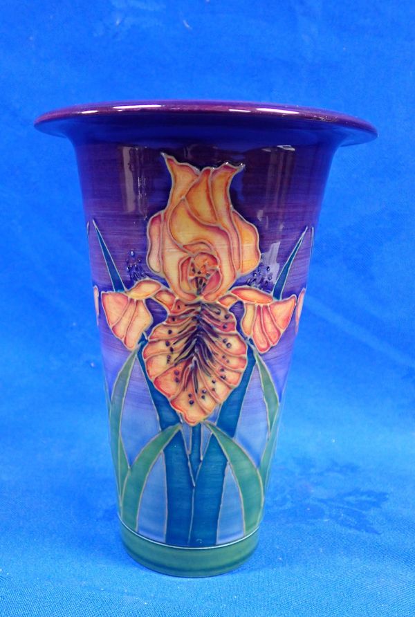 DENNIS CHINAWORKS IRIS PATTERN VASE