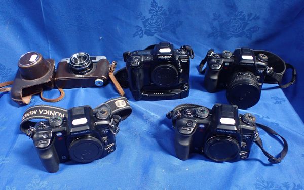 FOUR MINOLTA DYNAX 700si and 7D CAMERA BODIES