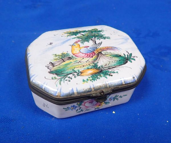 FRENCH 19th CENTURY CERAMIC TRINKET BOX