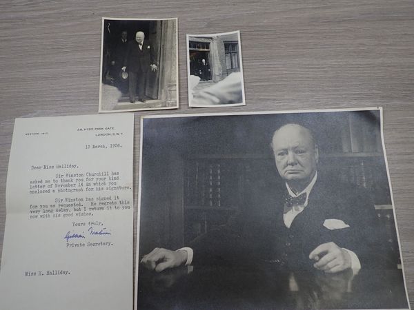 WINSTON CHURCHILL:  PHOTOGRAPHS