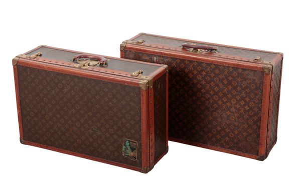 LOUIS VUITTON: A MATCHED PAIR OF TRAVEL CASES