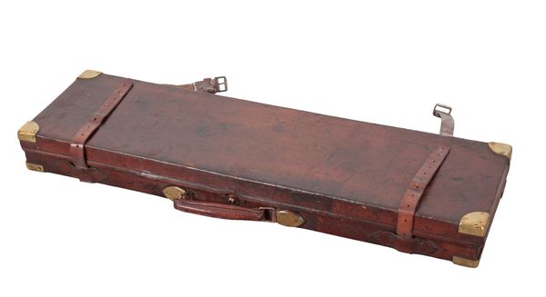 A LEATHER SINGLE GUN CASE