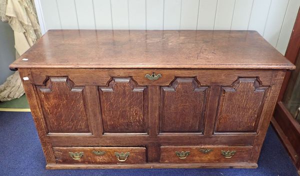 AN 18TH CENTURY OAK MULE CHEST