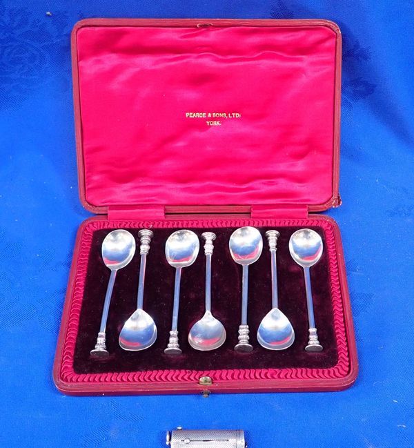 A SET OF SIX SILVER SEAL-TOP TEASPOONS