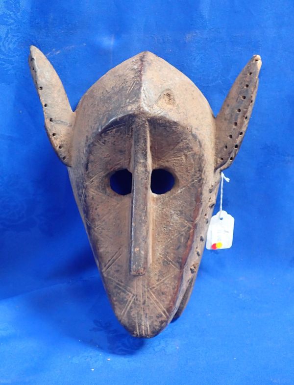 WOODEN HYENA MASK (SURKU)