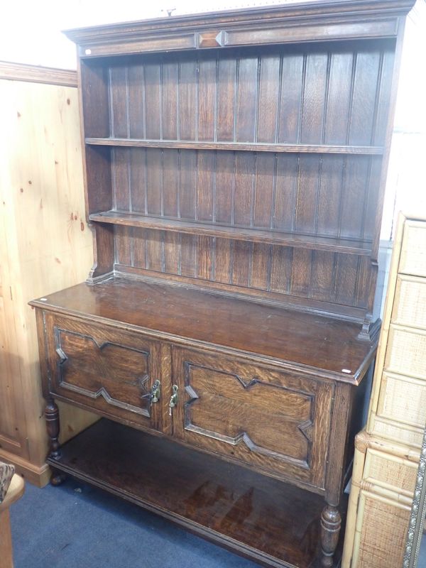 A 1920S OAK DRESSER, WITH POTBOARD BASE