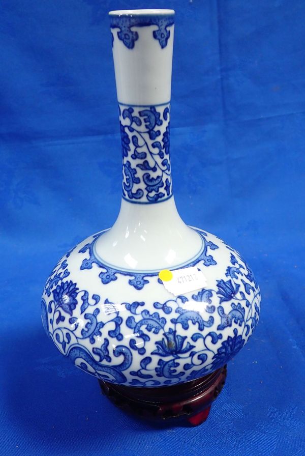 A CHINESE VASE, OF ONION FORM