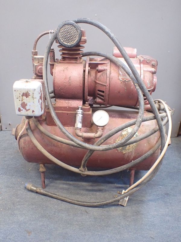 A VINTAGE COMPRESSOR BY SHERRY & SON, LONDON