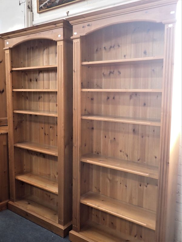 A PAIR OF PINE OPEN BOOKCASES