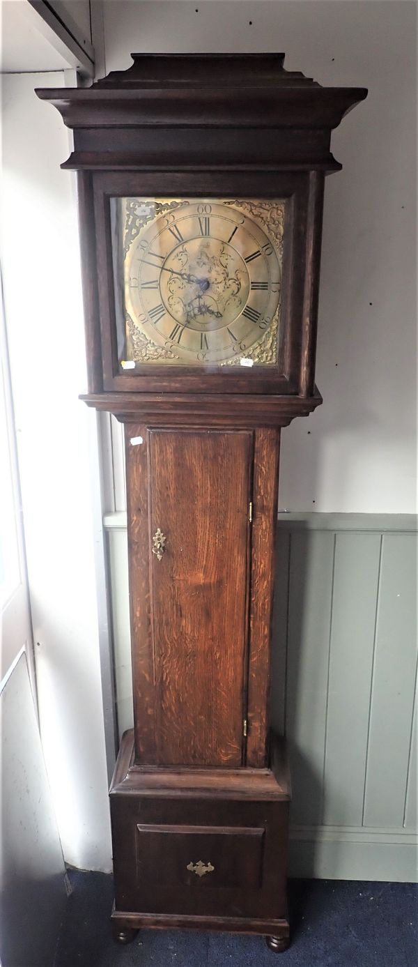 AN 18TH CENTURY OAK LONGCASE CLOCK