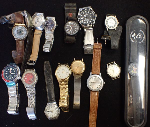 QUANTITY OF VARIOUS GENTLEMAN'S WRIST WATCHES