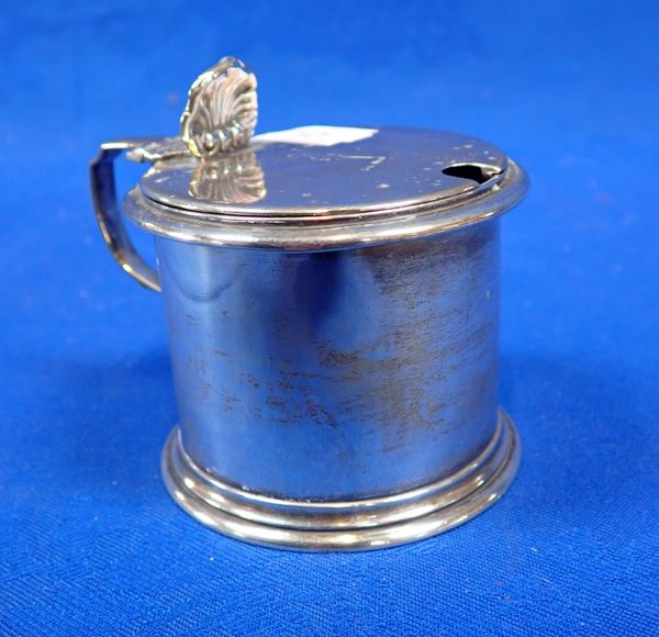 A VICTORIAN SILVER MUSTARD POT