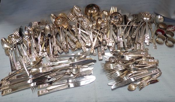 A BOX OF MIXED SILVER AND SILVER PLATED CUTLERY