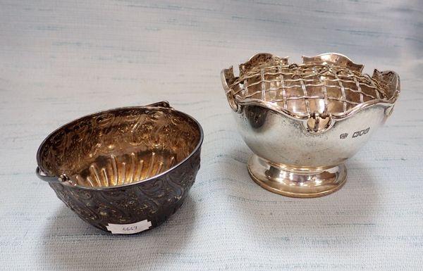 A VICTORIAN SILVER BOWL WITH SWING HANDLE