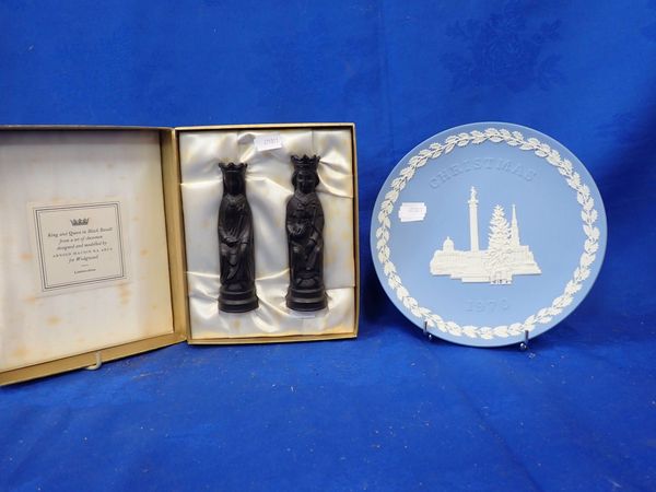 BOXED SET OF TWO WEDGWOOD BASALT CHESS PIECES