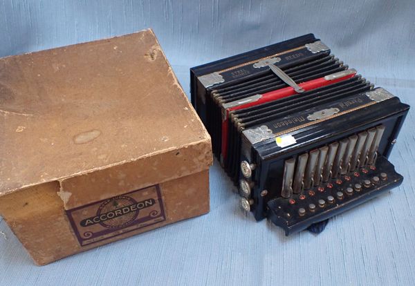 A 'PARSIFAL' MELODEON (GERMAN MADE)