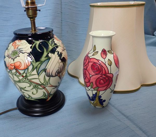 A MODERN MOORCROFT TABLELAMP