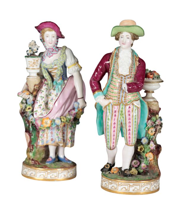 A PAIR OF EARLY 19TH CENTURY BLOOR DERBY PORCELAIN FIGURES - A FASIONABLE COUPLE