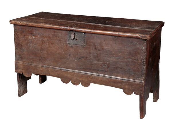 AN OAK COFFER