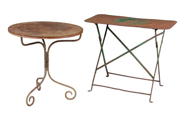 A GREEN-PAINTED GARDEN TRIPOD TABLE