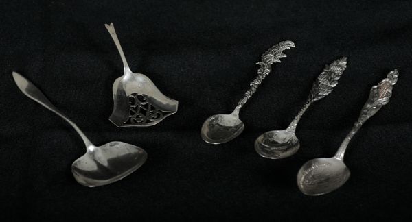 THREE AMERICAN STERLING SILVER COMMEMORATIVE TEASPOONS