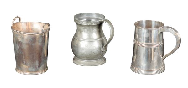 AN 18TH CENTURY PEWTER QUART TANKARD