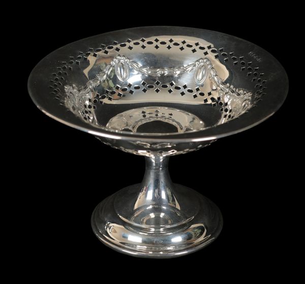 A GEORGE V SILVER BONBON DISH