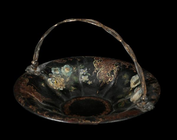 A VICTORIAN PAPIER MACHE CIRCULAR BOWL