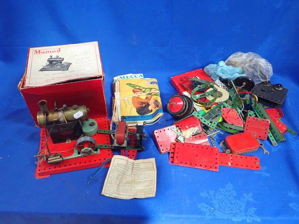 A MAMOD S.E.2. STATIONARY STEAM ENGINE (BOXED)