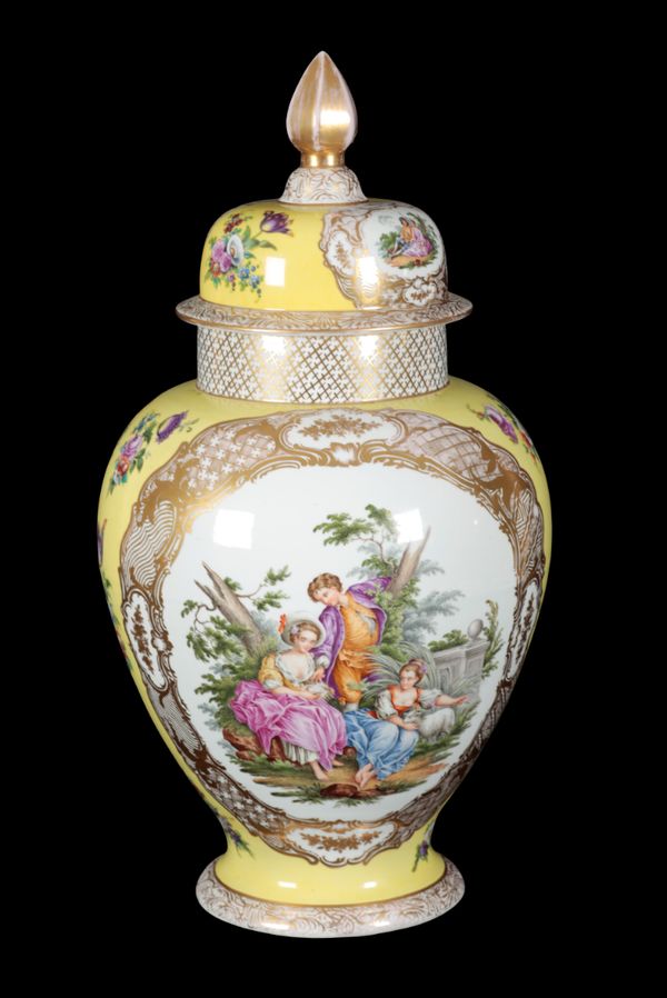 A LARGE 19TH CENTURY DRESDEN PORCELAIN YELLOW GROUND VASE AND COVER