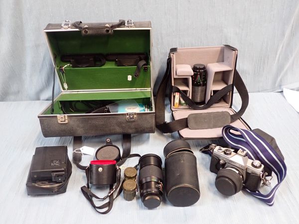 A PRACTICA LLC  CAMERA, CASED