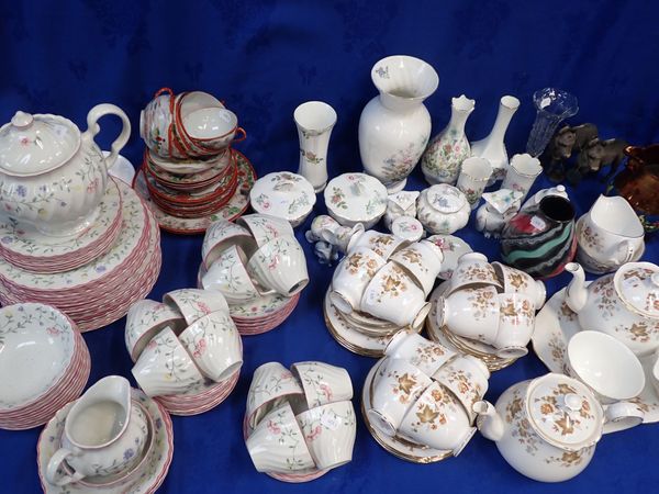 A COLLECION OF AYNSLEY 'WILD TUDOR' WARE, AND OTHER CERAMICS