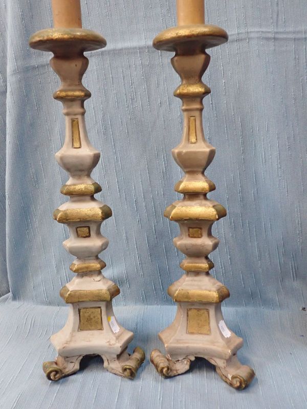 A PAIR OF  18TH/19TH CENTURY BAROQUE ALTAR CANDLESTICKS