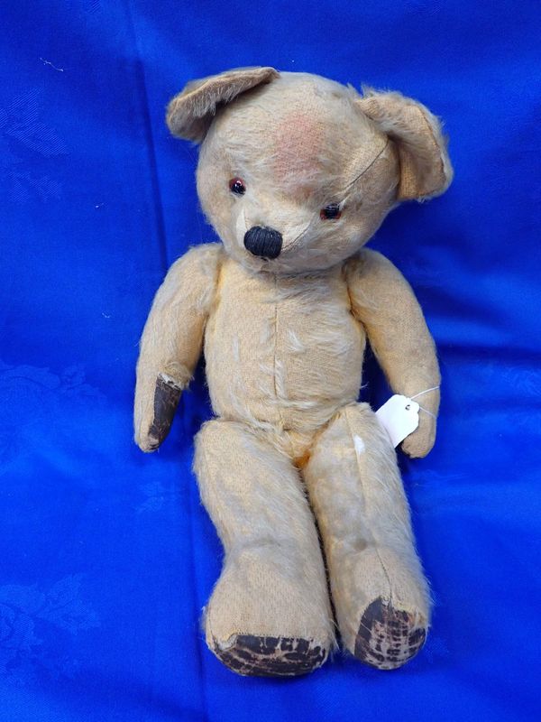 A 1950S TEDDY BEAR