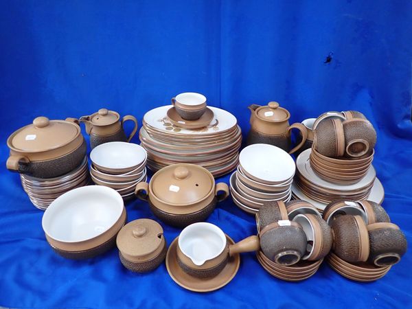 A LARGE QUANTITY OF DENBY COTSWOLD WARE