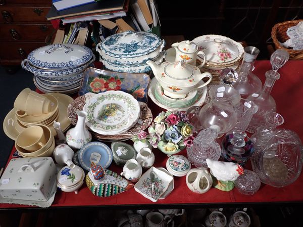 A COLLECTION OF EDWARDIAN DINNER WARE