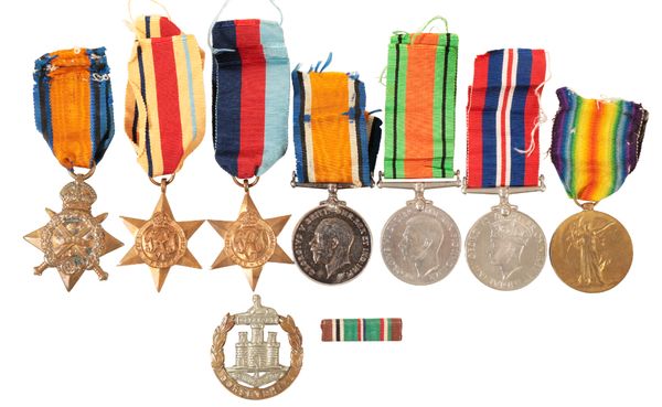 A COLLECTION OF WW1 & WW2 FAMILY MEDALS