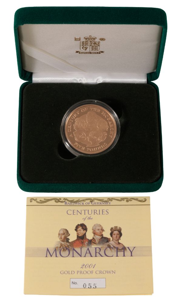 A 2001 ROYAL MINT "CENTURIES OF THE MONARCHY" £5 GOLD PROOF CROWN