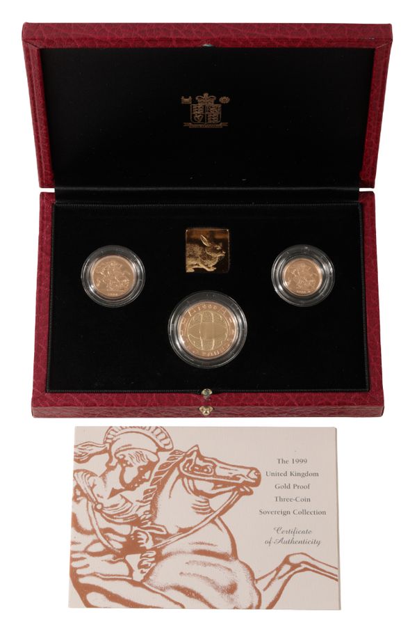 A 1999 ROYAL MINT GOLD PROOF THREE COIN SOVEREIGN SET