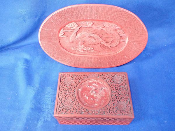 A CHINESE 'CINNABAR LACQUER' BOX