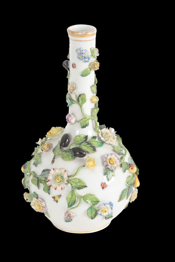 A HEREND STYLE PORCELAIN VASE