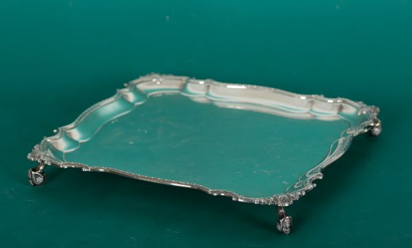 A GEORGE V SILVER TRAY BY COOPER BROTHERS & SONS