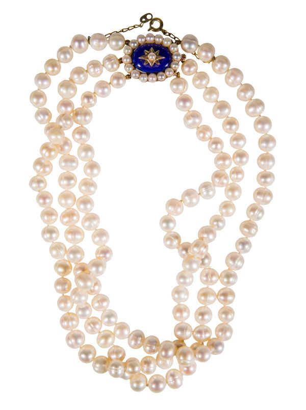 A TRIPLE-STRAND CULTURED PEARL NECKLACE